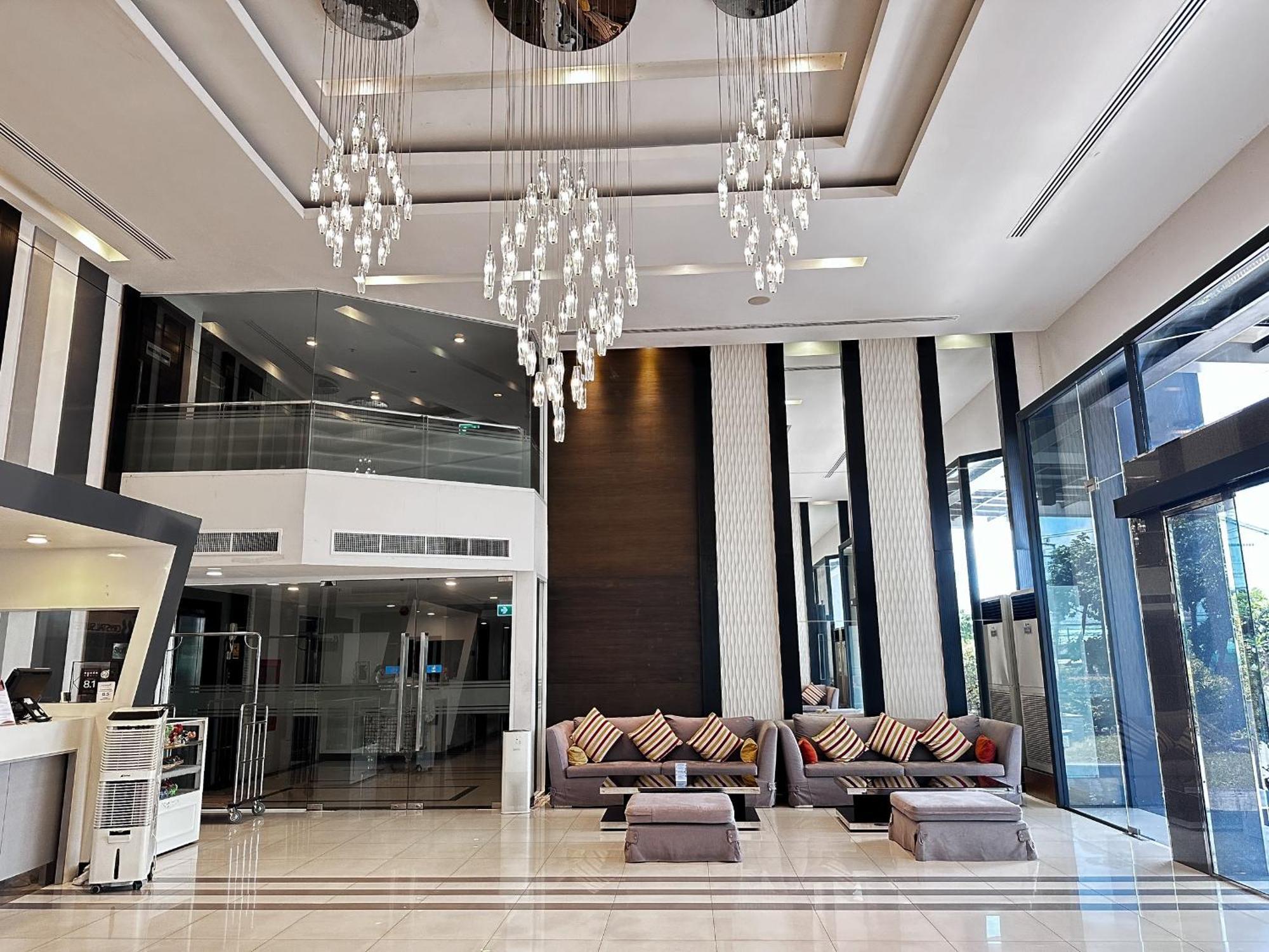 Crystal Suites Suvarnbhumi Airport Bangkok Ngoại thất bức ảnh