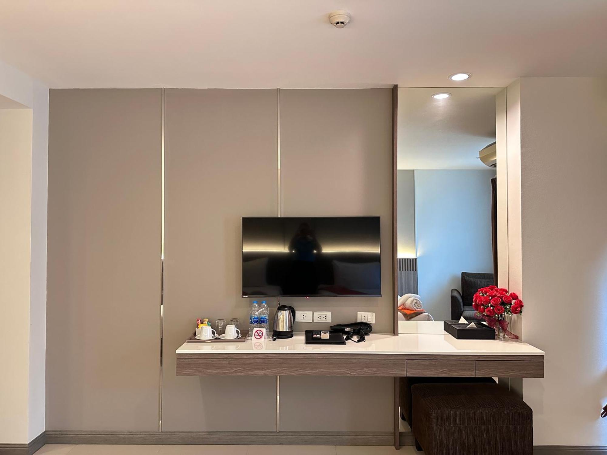 Crystal Suites Suvarnbhumi Airport Bangkok Ngoại thất bức ảnh
