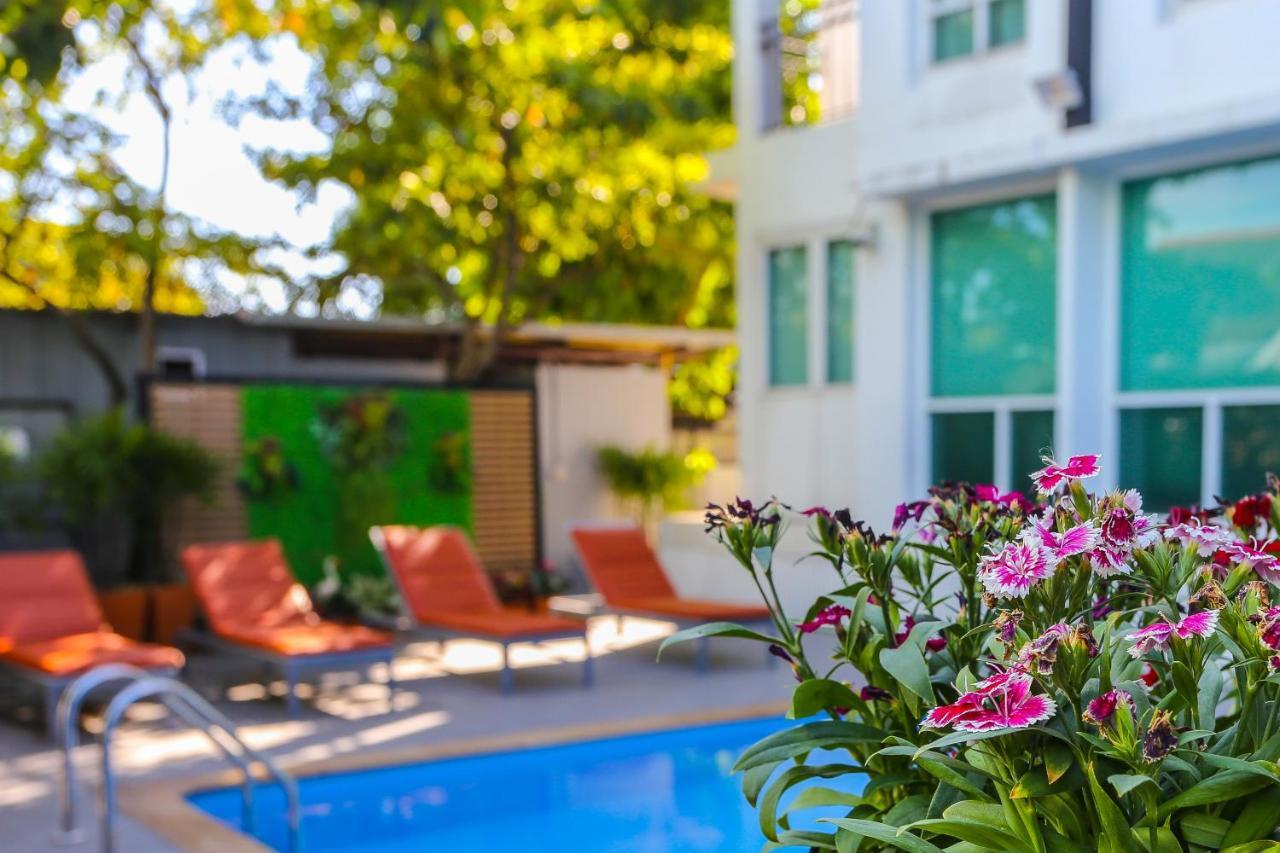 Crystal Suites Suvarnbhumi Airport Bangkok Ngoại thất bức ảnh